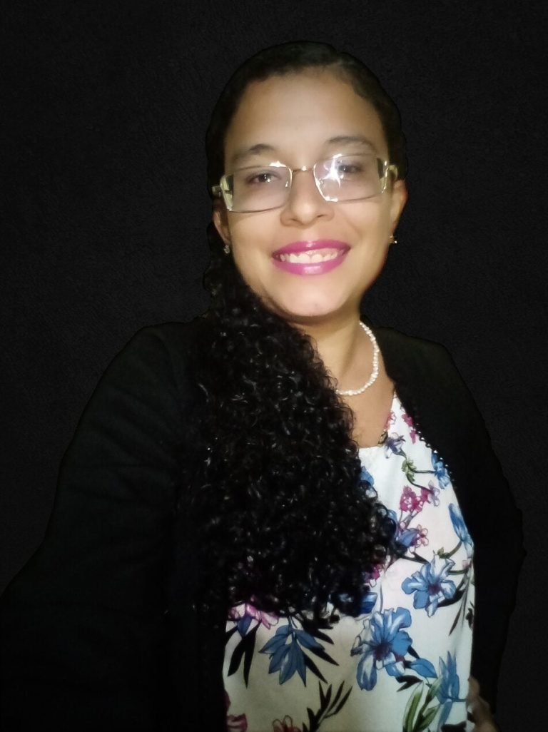 Mady Rojas Meneses-Copywriter-compressed